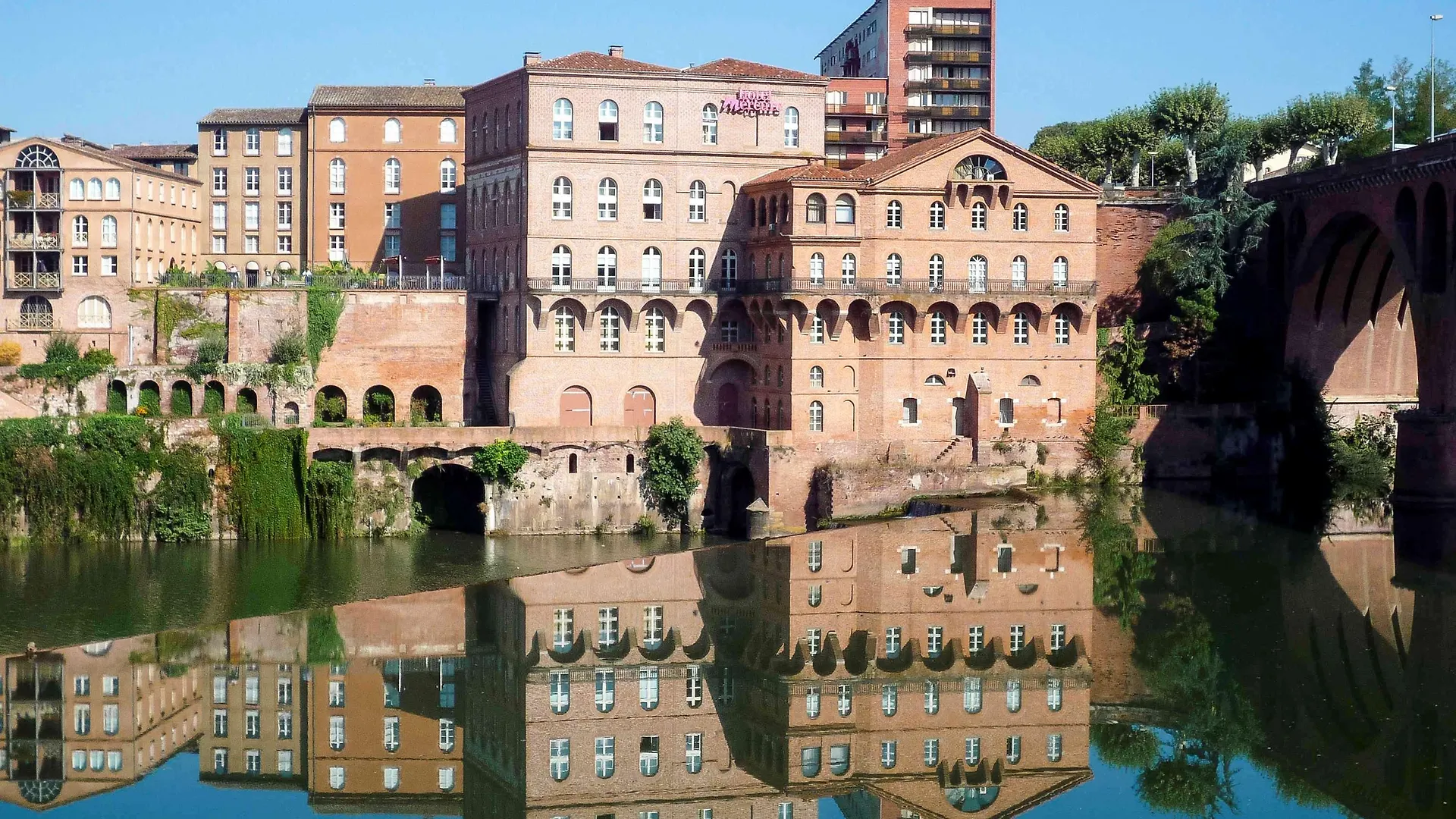 Mercure Albi Bastides 4*,